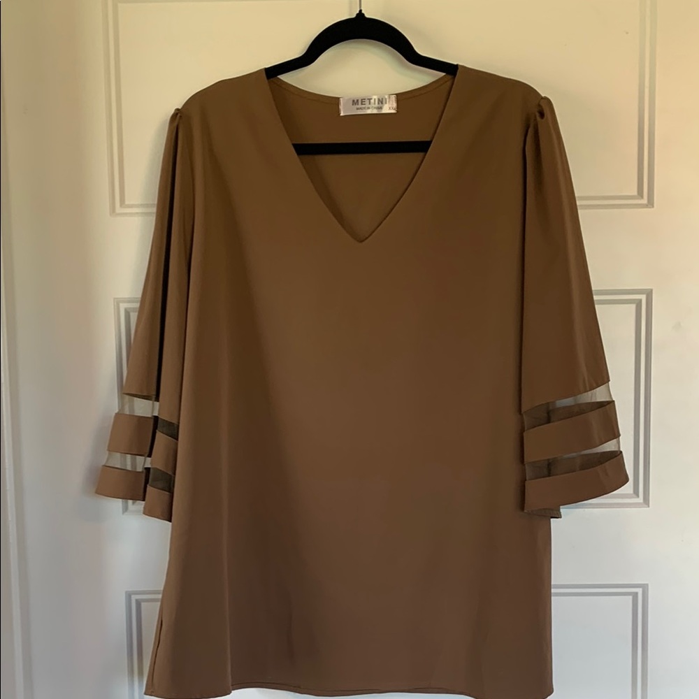 Women's dressy bell sleeve top by Metini Size XXL